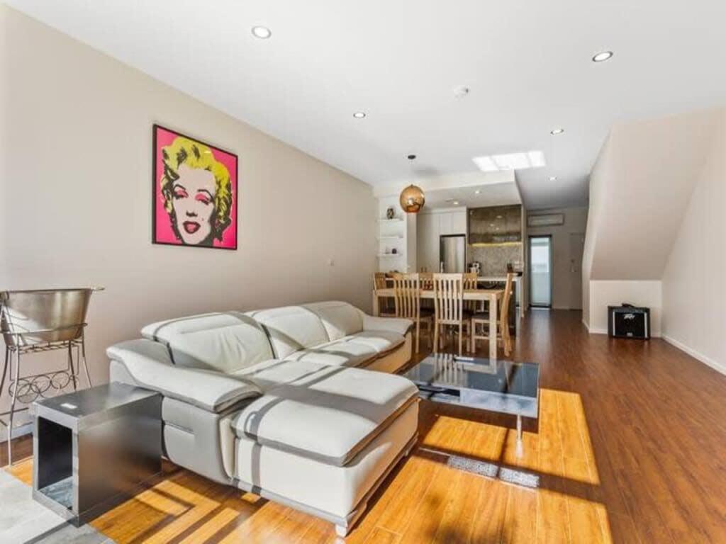 Sleek Modern Pad Next To Spark Arena Free Parking 奥克兰 外观 照片