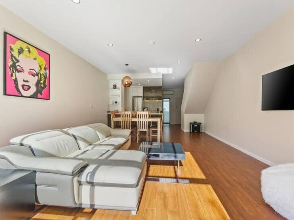 Sleek Modern Pad Next To Spark Arena Free Parking 奥克兰 外观 照片