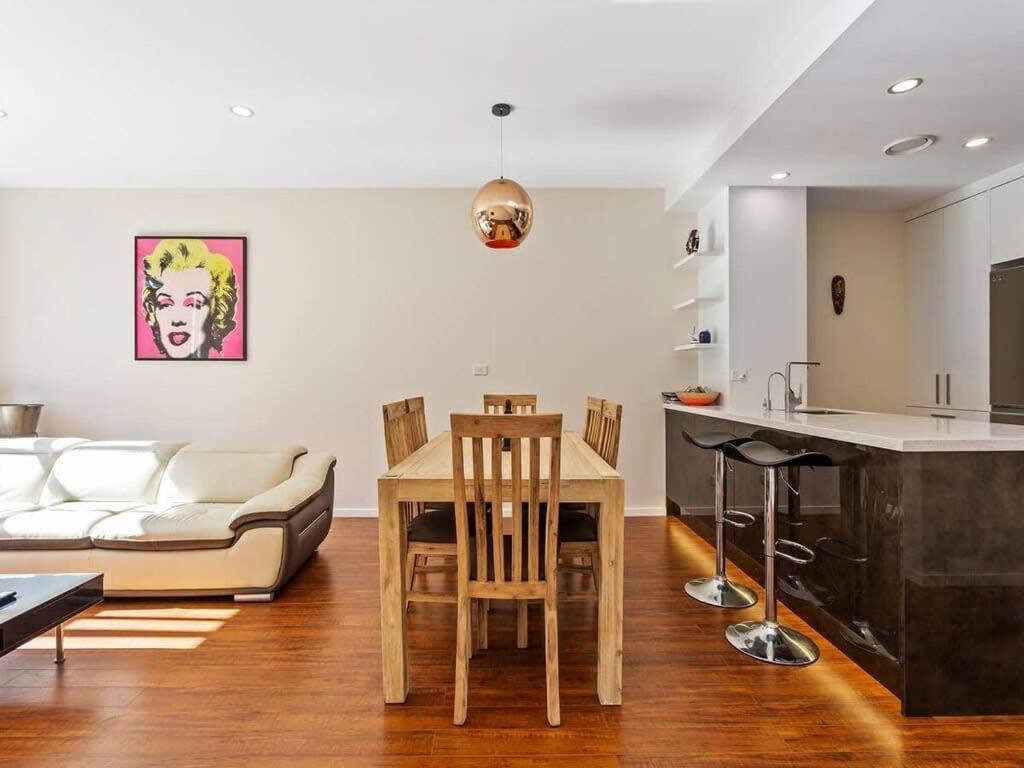 Sleek Modern Pad Next To Spark Arena Free Parking 奥克兰 外观 照片
