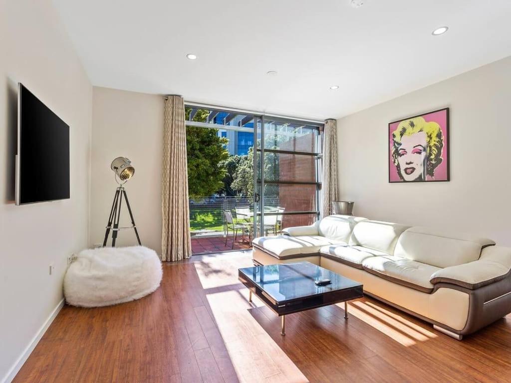 Sleek Modern Pad Next To Spark Arena Free Parking 奥克兰 外观 照片